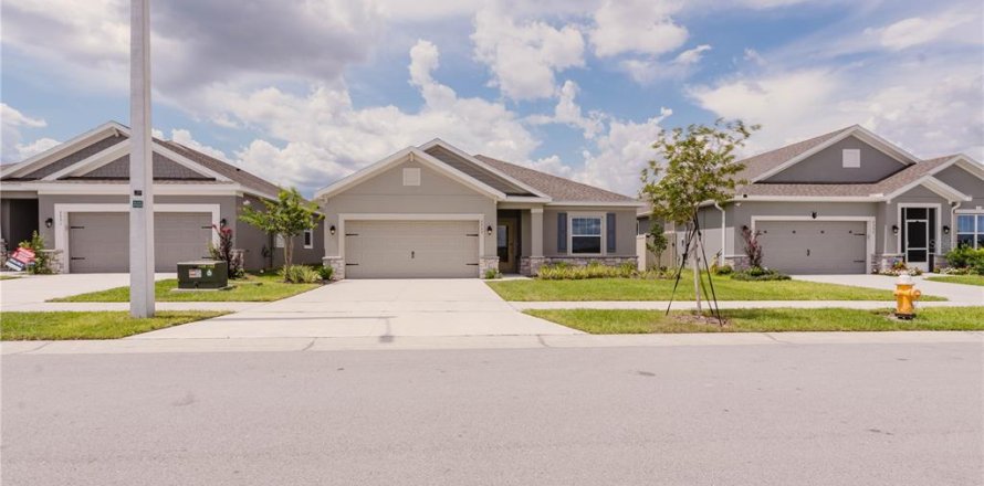 House in Lake Alfred, Florida 3 bedrooms, 122.17 sq.m. № 1815397
