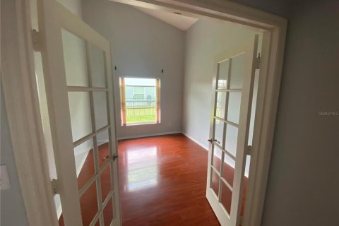 Villa ou maison à louer à Orlando, Floride: 4 chambres, 210.61 m2 № 2430880 - photo 18