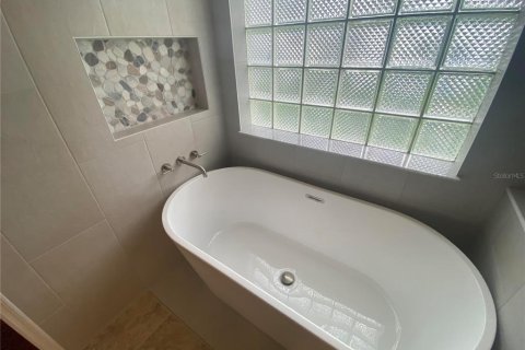 Villa ou maison à louer à Orlando, Floride: 4 chambres, 210.61 m2 № 2430880 - photo 14