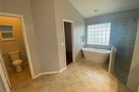 Villa ou maison à louer à Orlando, Floride: 4 chambres, 210.61 m2 № 2430880 - photo 15