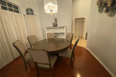Villa ou maison à louer à Orlando, Floride: 4 chambres, 210.61 m2 № 2430880 - photo 9