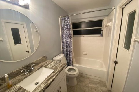 Villa ou maison à louer à Orlando, Floride: 4 chambres, 210.61 m2 № 2430880 - photo 8