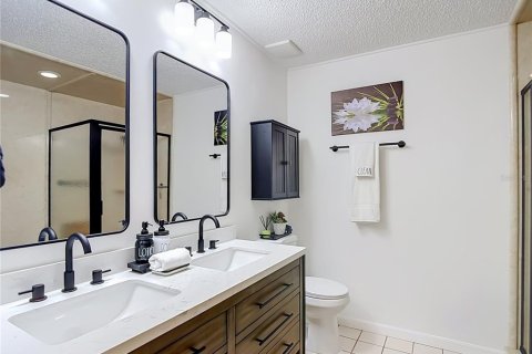 House in Tampa, Florida 3 bedrooms, 163.51 sq.m. № 2428731 - photo 23