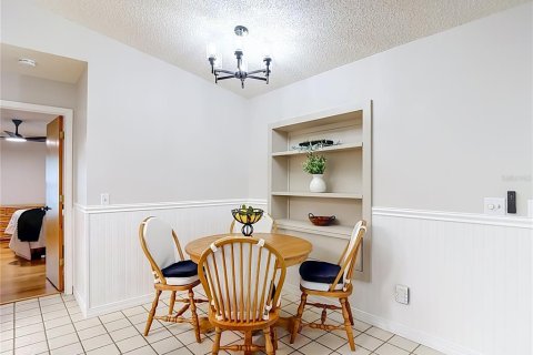 House in Tampa, Florida 3 bedrooms, 163.51 sq.m. № 2428731 - photo 13