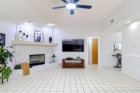 House in Tampa, Florida 3 bedrooms, 163.51 sq.m. № 2428731 - photo 15