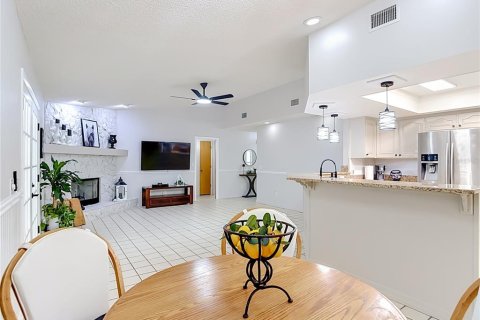 House in Tampa, Florida 3 bedrooms, 163.51 sq.m. № 2428731 - photo 16