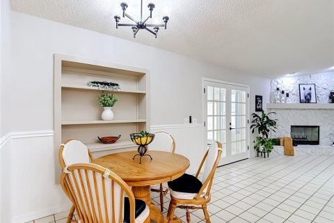 House in Tampa, Florida 3 bedrooms, 163.51 sq.m. № 2428731 - photo 14
