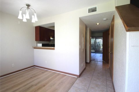 Condominio en alquiler en Bradenton, Florida, 2 dormitorios, 117.99 m2 № 1799944 - foto 5