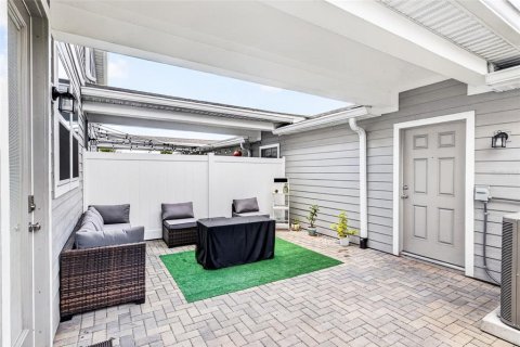Townhouse in PINEWOOD RESERVE in Orlando, Florida 3 bedrooms, 150.5 sq.m. № 2226003 - photo 13