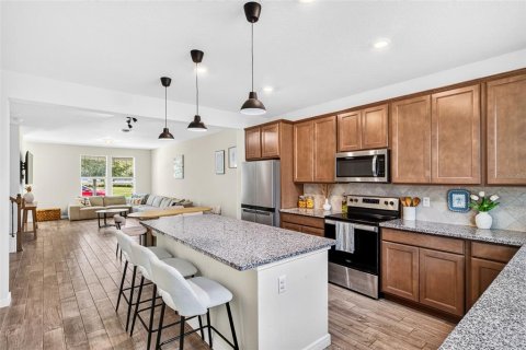 Townhouse in PINEWOOD RESERVE in Orlando, Florida 3 bedrooms, 150.5 sq.m. № 2226003 - photo 9