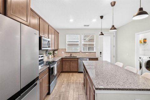 Townhouse in PINEWOOD RESERVE in Orlando, Florida 3 bedrooms, 150.5 sq.m. № 2226003 - photo 7