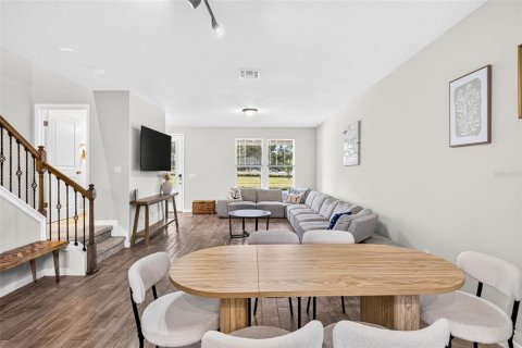 Townhouse in PINEWOOD RESERVE in Orlando, Florida 3 bedrooms, 150.5 sq.m. № 2226003 - photo 4