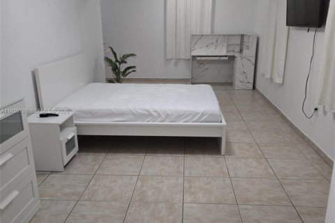 Снять в аренду коммерческую недвижимость в Хайалиа, Флорида 1 спальня, 162.76м2, № 1989469 - фото 10