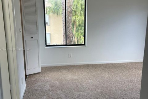 Condo in Greenacres, Florida, 2 bedrooms  № 1696956 - photo 22