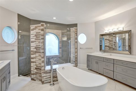 Villa ou maison à vendre à Coral Springs, Floride: 5 chambres, 273.32 m2 № 1932332 - photo 25