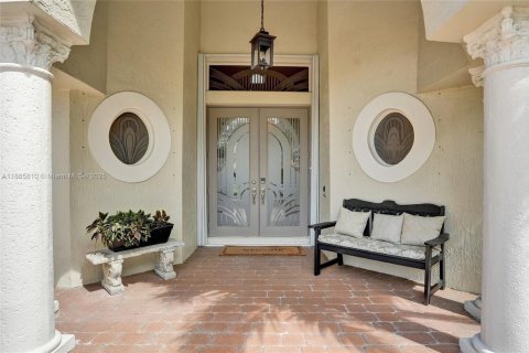 Villa ou maison à vendre à Coral Springs, Floride: 5 chambres, 273.32 m2 № 1932332 - photo 4