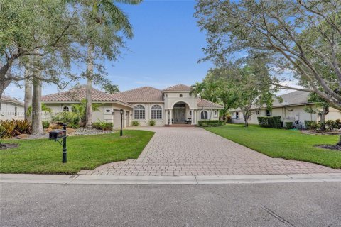 Villa ou maison à vendre à Coral Springs, Floride: 5 chambres, 273.32 m2 № 1932332 - photo 2