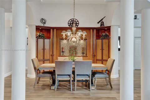 Villa ou maison à vendre à Coral Springs, Floride: 5 chambres, 273.32 m2 № 1932332 - photo 13