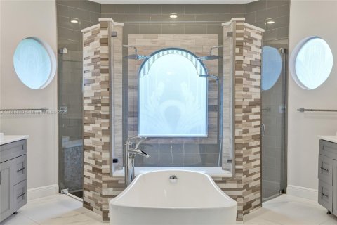 Villa ou maison à vendre à Coral Springs, Floride: 5 chambres, 273.32 m2 № 1932332 - photo 23