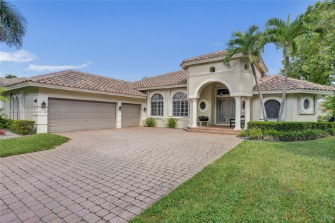 Villa ou maison à vendre à Coral Springs, Floride: 5 chambres, 273.32 m2 № 1932332 - photo 3