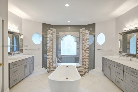 Villa ou maison à vendre à Coral Springs, Floride: 5 chambres, 273.32 m2 № 1932332 - photo 22