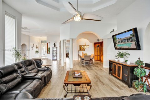 Villa ou maison à vendre à Coral Springs, Floride: 5 chambres, 273.32 m2 № 1932332 - photo 19