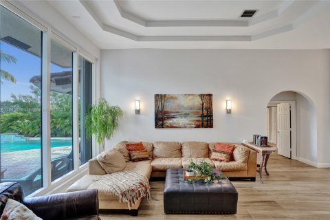 Villa ou maison à vendre à Coral Springs, Floride: 5 chambres, 273.32 m2 № 1932332 - photo 11