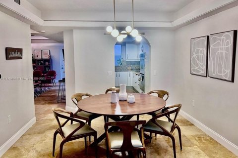 Adosado en alquiler en Deerfield Beach, Florida, 3 dormitorios, 216.18 m2 № 1868549 - foto 13