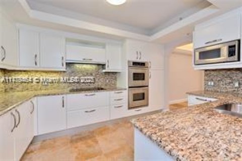 Adosado en alquiler en Deerfield Beach, Florida, 3 dormitorios, 216.18 m2 № 1868549 - foto 15