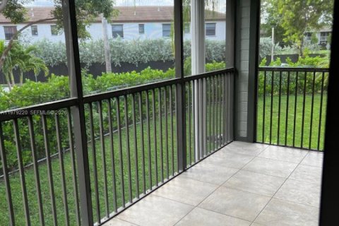 Copropriété à vendre à Miami, Floride: 3 chambres, 98.94 m2 № 2046098 - photo 9