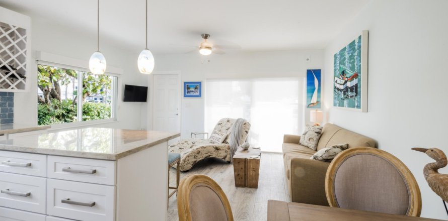 Condominio en Lauderdale-by-the-Sea, Florida, 1 dormitorio № 1005157