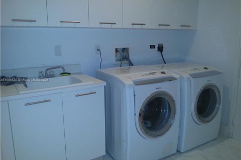 Купить кондоминиум в Майами, Флорида 4 спальни, 315.68м2, № 1959960 - фото 8