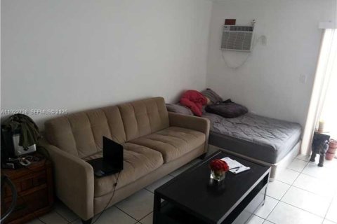 Copropriété à louer à Miami Beach, Floride: 34.37 m2 № 1976706 - photo 8