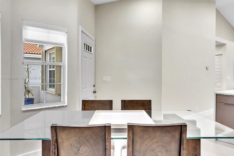 Villa ou maison à louer à Delray Beach, Floride: 2 chambres, 109.16 m2 № 2064011 - photo 12