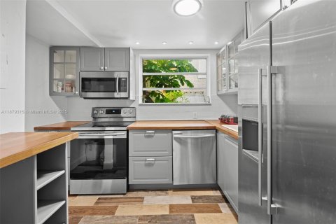 Copropriété à vendre à Miami Beach, Floride: 1 chambre, 66.89 m2 № 1983171 - photo 12