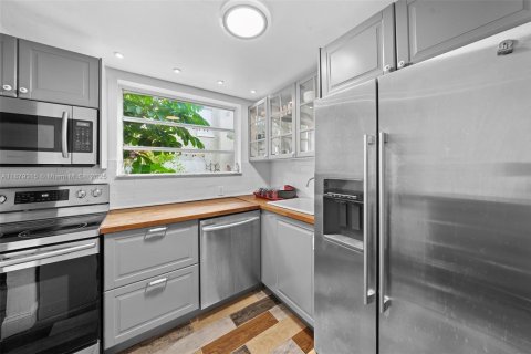 Copropriété à vendre à Miami Beach, Floride: 1 chambre, 66.89 m2 № 1983171 - photo 16