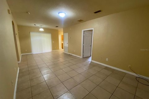 Apartamento en alquiler en Apopka, Florida, 3 dormitorios, 101.91 m2 № 1919294 - foto 3