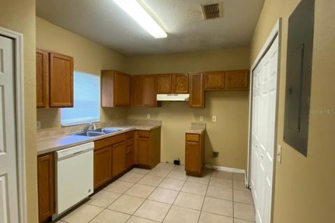 Apartamento en alquiler en Apopka, Florida, 3 dormitorios, 101.91 m2 № 1919294 - foto 2