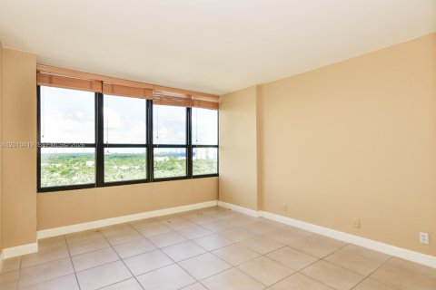 Copropriété à louer à Miami, Floride: 2 chambres, 113.25 m2 № 2169484 - photo 11