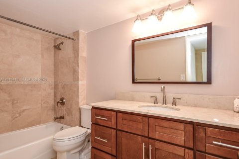 Copropriété à louer à Miami, Floride: 2 chambres, 113.25 m2 № 2169484 - photo 9
