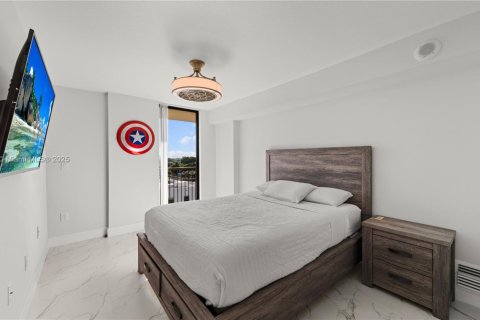 Condominio en venta en Miami, Florida, 2 dormitorios, 81.1 m2 № 1950114 - foto 18