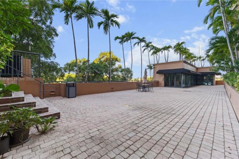 Condominio en venta en Miami, Florida, 2 dormitorios, 81.1 m2 № 1950114 - foto 27