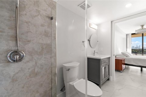Condominio en venta en Miami, Florida, 2 dormitorios, 81.1 m2 № 1950114 - foto 16
