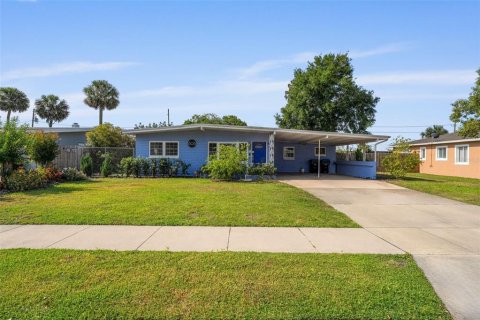 House in Orlando, Florida 2 bedrooms, 120.03 sq.m. № 1732197 - photo 3