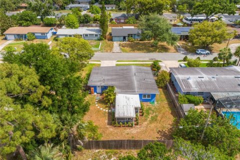 House in Orlando, Florida 2 bedrooms, 120.03 sq.m. № 1732197 - photo 24