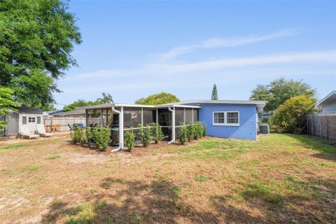 House in Orlando, Florida 2 bedrooms, 120.03 sq.m. № 1732197 - photo 22