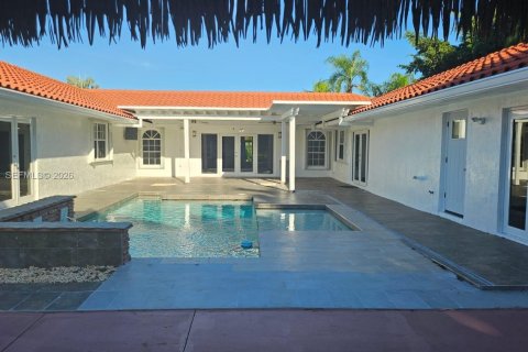 Villa ou maison à vendre à Miami, Floride: 5 chambres, 287.16 m2 № 2153318 - photo 1