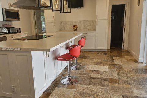 Villa ou maison à vendre à Miami, Floride: 5 chambres, 287.16 m2 № 2153318 - photo 12