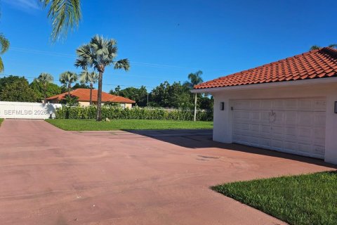 Villa ou maison à vendre à Miami, Floride: 5 chambres, 287.16 m2 № 2153318 - photo 9