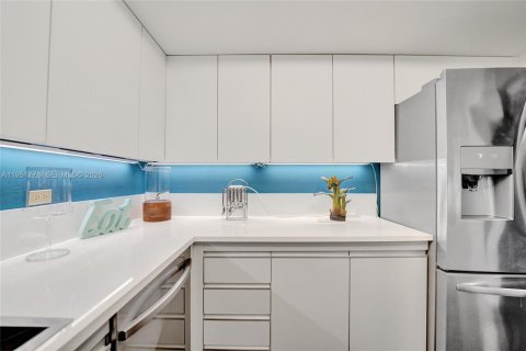 Купить кондоминиум в Холливуд, Флорида 5 комнат, 80.27м2, № 2022203 - фото 26